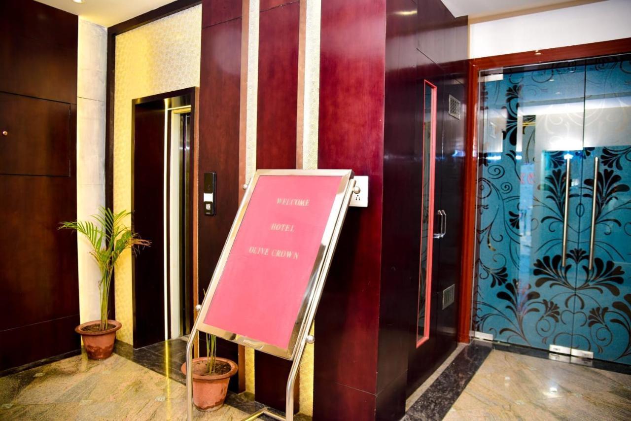Hotel Olive Crown Лакхнау Экстерьер фото