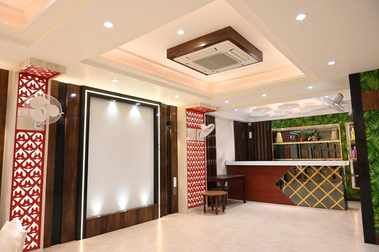 Hotel Olive Crown Лакхнау Экстерьер фото
